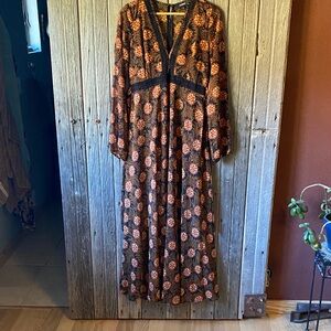 Aakaa Vintage-Inspired Floral Long Sleeve Dress